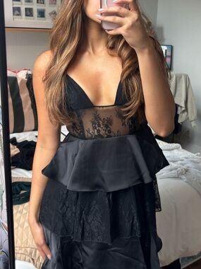WeWoreWhat Black Lace Tiered Midi Dress